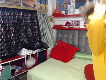 Kellysurfing  live sex cam