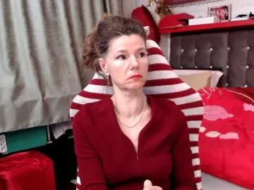 Kellysurfing  live sex cam