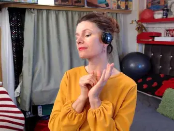 Kellysurfing  live sex cam