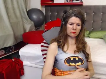 Kellysurfing  live sex cam