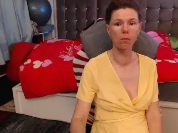 Kellysurfing  live sex cam