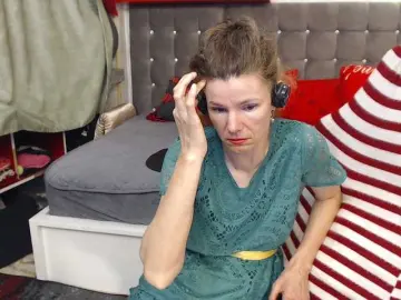 Kellysurfing  live sex cam