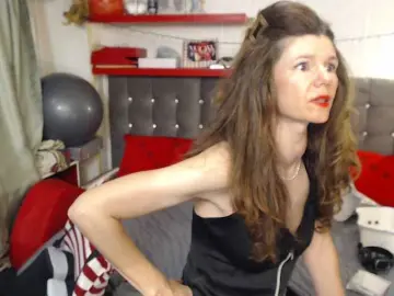 Kellysurfing  live sex cam