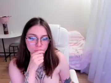 Silverglace  live sex cam
