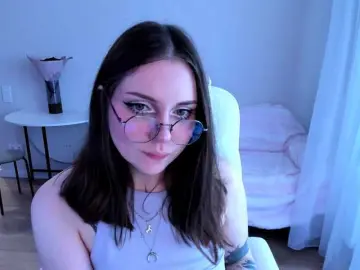 Silverglace  live sex cam