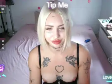 Yourscirillaa  live sex cam