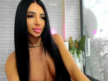 BritneyCharm  live sex cam