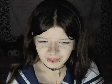 FrirenLovv  live sex cam