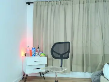 Sara-BigAss  live sex cam