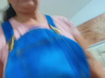 Sara-BigAss  live sex cam