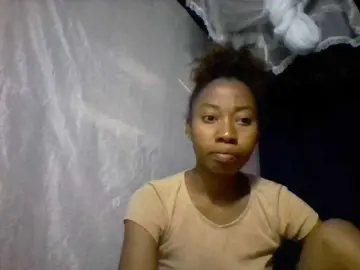 ZahayRoax  live sex cam