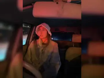 Hothoneybabe  live sex cam