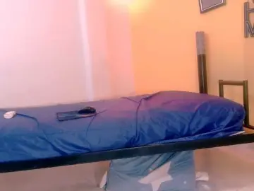 Miajuice18  live sex cam
