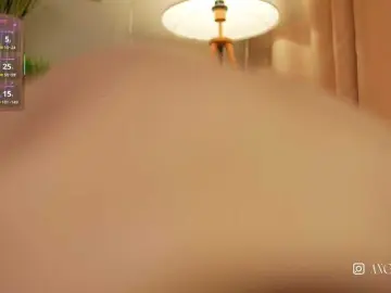 Holly-bunny  live sex cam