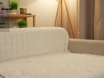 Holly-bunny  live sex cam