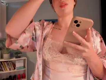 LiaPearce  live sex cam