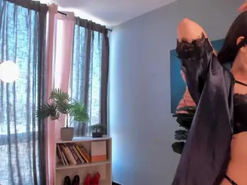 LiaPearce  live sex cam
