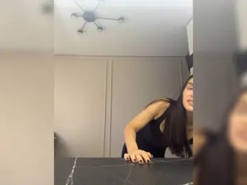 NinaWild  live sex cam