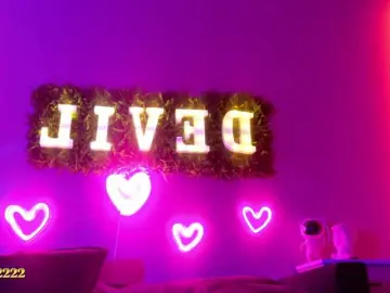 Devil2222  live sex cam
