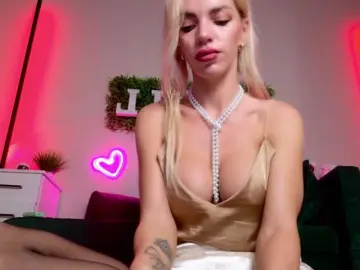 Devil2222  live sex cam