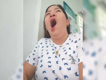 Harneytrix  live sex cam