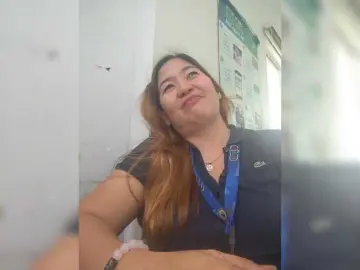 Harneytrix  live sex cam