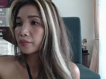 Ladiimia  live sex cam