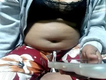Lutricia  live sex cam