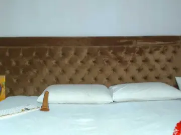 Aylinhoney  live sex cam