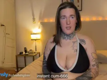 Bigboobsbig  live sex cam