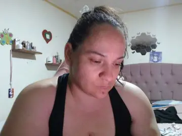 Miaabrownn2  live sex cam