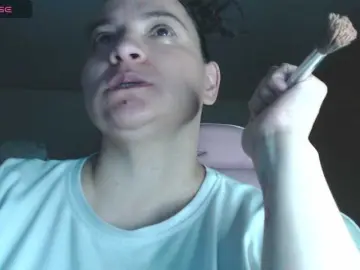Miaabrownn2  live sex cam