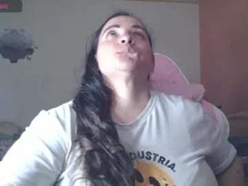 Miaabrownn2  live sex cam