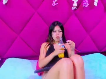 AlanaDeivis  live sex cam