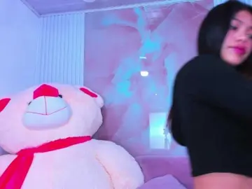 AlanaDeivis  live sex cam
