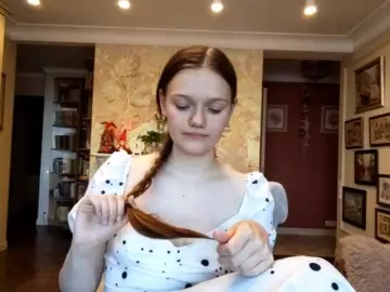 ElenaKeel  live sex cam