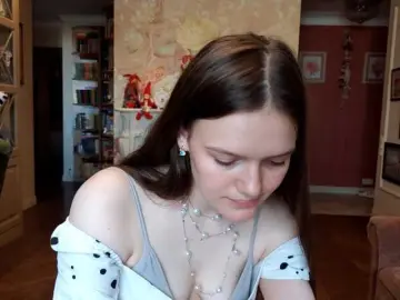 ElenaKeel  live sex cam