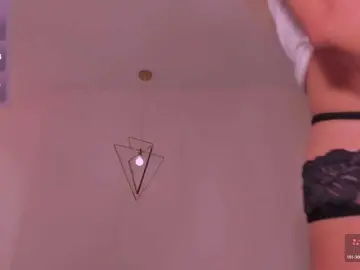 LisaFlowers  live sex cam