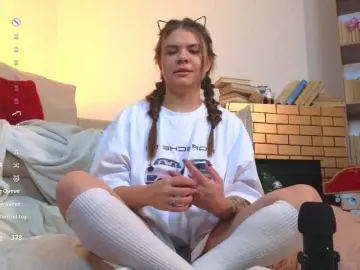 MiaMoonn  live sex cam