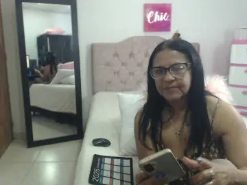 Katiehotx  live sex cam