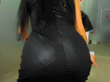 Queenrafaelle  live sex cam