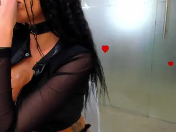 Queenrafaelle  live sex cam