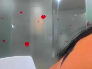 Queenrafaelle  live sex cam