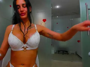 Queenrafaelle  live sex cam