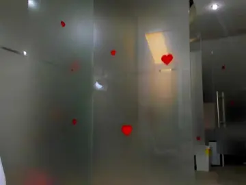 Queenrafaelle  live sex cam