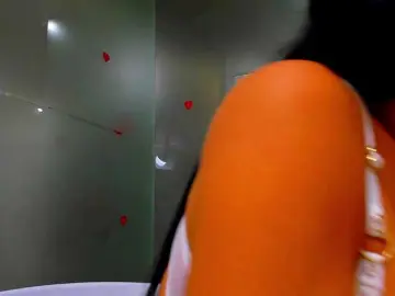 Queenrafaelle  live sex cam
