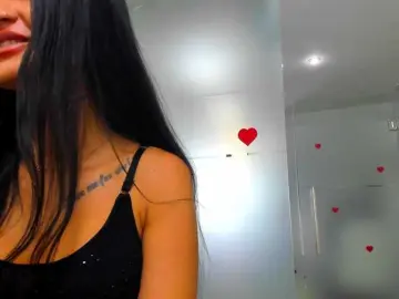 Queenrafaelle  live sex cam