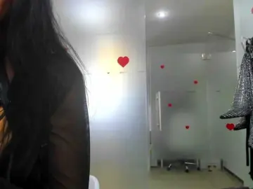 Queenrafaelle  live sex cam