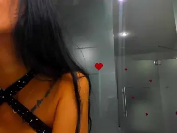 Queenrafaelle  live sex cam