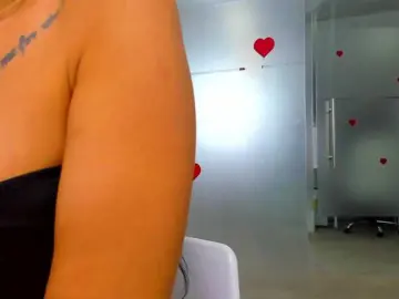 Queenrafaelle  live sex cam